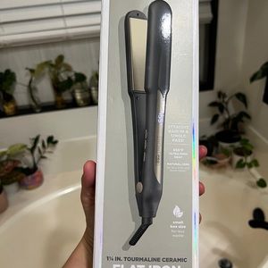 CONAIR infinity pro 1 1/4” flat iron